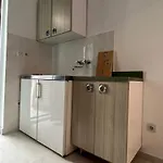 公寓 With Shared Kitchen 