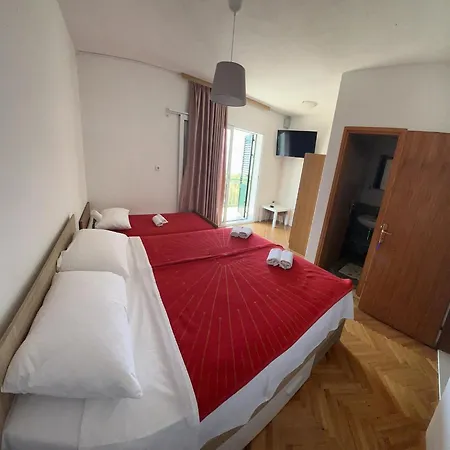 With Shared Kitchen 