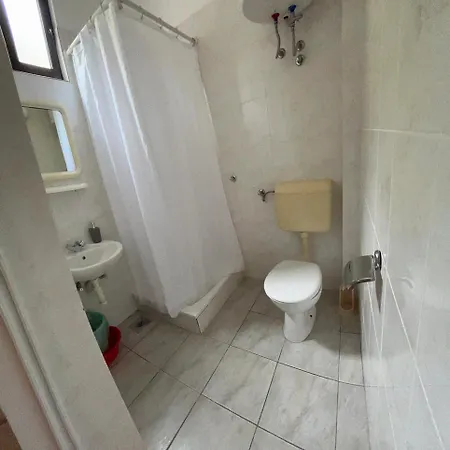 Apartament With Shared Kitchen 