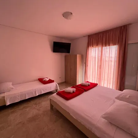 Apartament With Shared Kitchen 