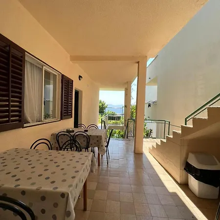 With Shared Kitchen 