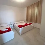Апартаменты With Shared Kitchen 