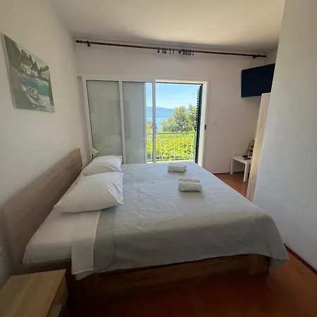 Apartament With Shared Kitchen 