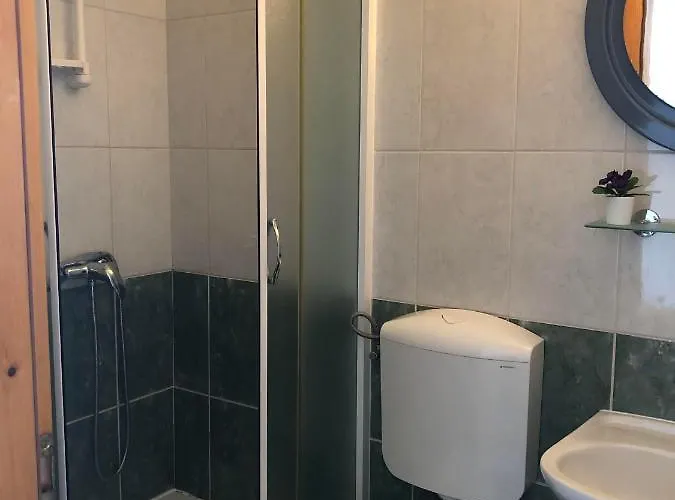 With Shared Kitchen 