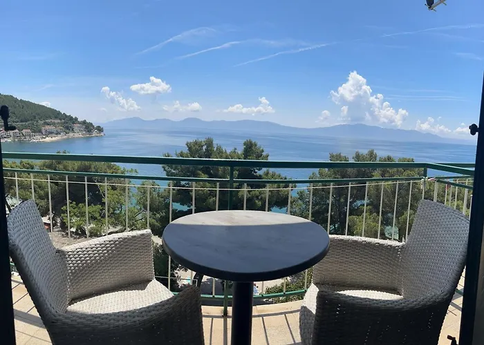 아파트 With Shared Kitchen 