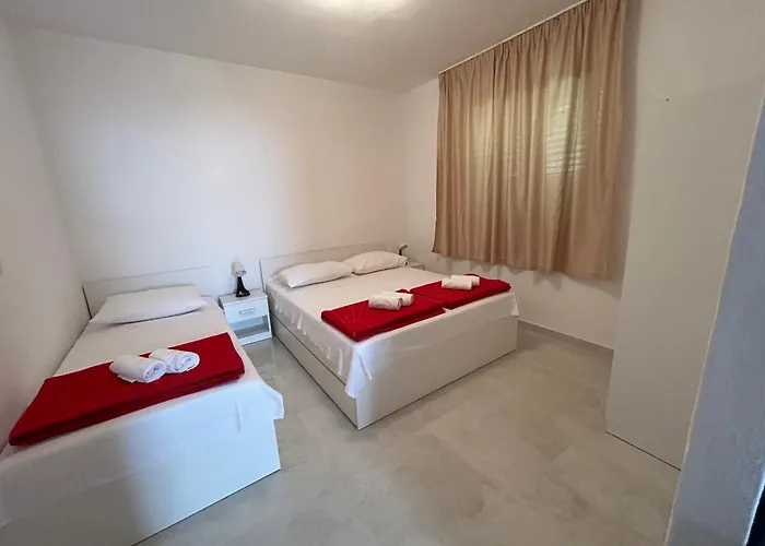 아파트 With Shared Kitchen 